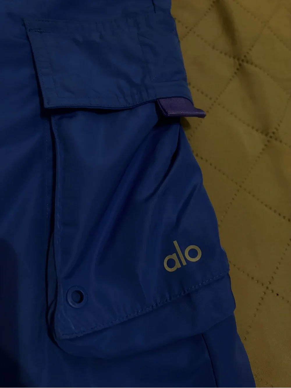 ALO Yoga women's Cobalt Blue Cargo Jogger Pants